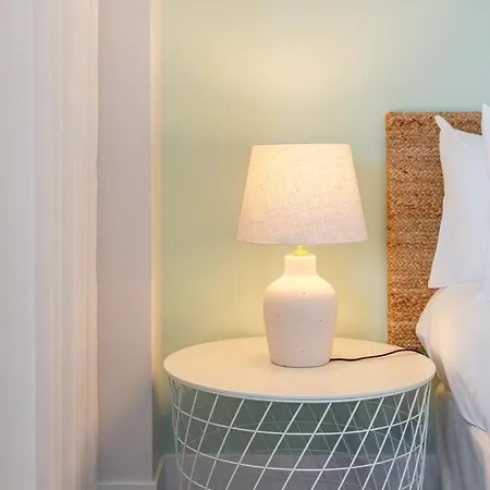 Yellow Breeze Apartment