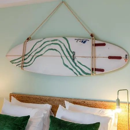 Yellow Breeze Apartment *