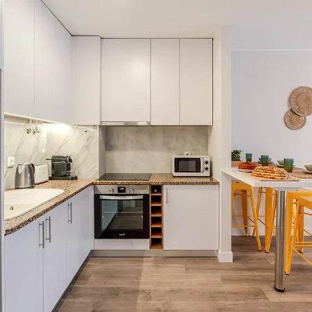 Yellow Breeze فيانا دو كاستيلو