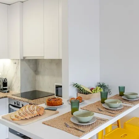 Apartment Yellow Breeze