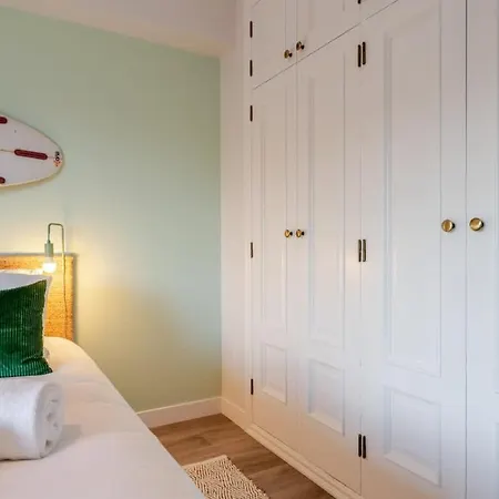 Yellow Breeze Apartment *